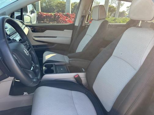 2025 Honda Odyssey Elite