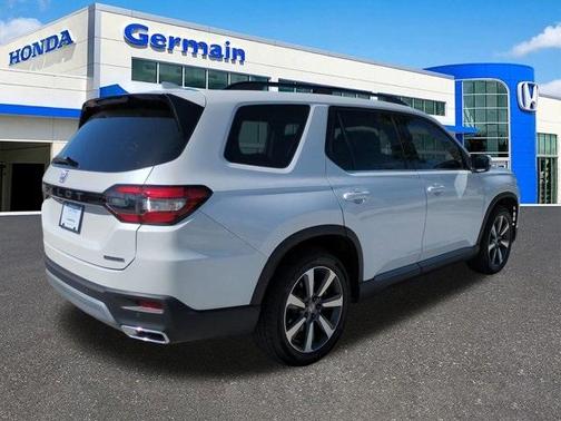 2024 Honda Pilot Touring