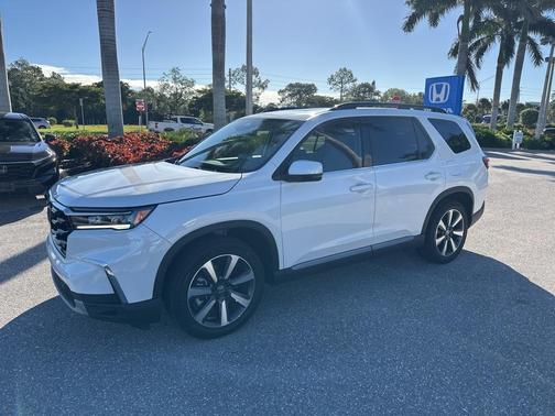 2024 Honda Pilot Touring