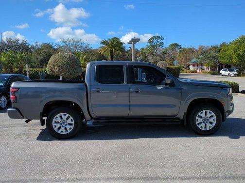 2022 Nissan Frontier SV