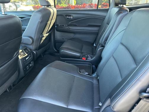 2022 Honda Pilot Elite