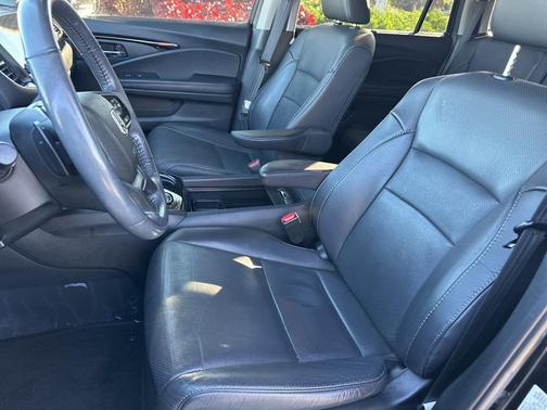 2022 Honda Pilot Elite