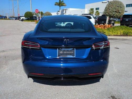 2022 Tesla Model S Base