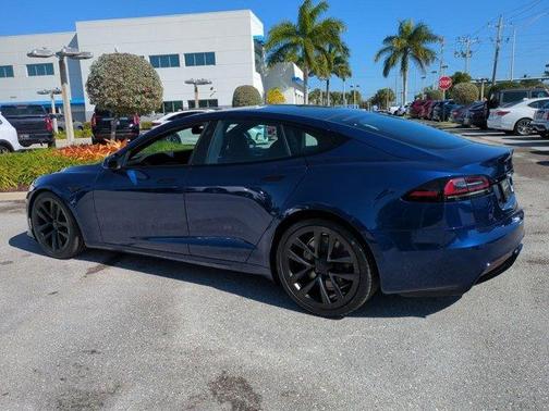 2022 Tesla Model S Base