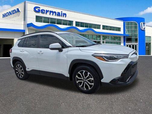 Pearl 2023 Toyota Corolla Cross Hybrid SE