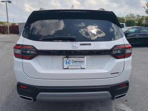 2025 Honda Pilot Touring