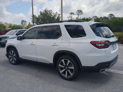 2025 Honda Pilot Touring
