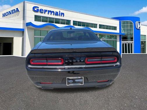 Pitch Black Clearcoat 2021 Dodge Challenger SXT