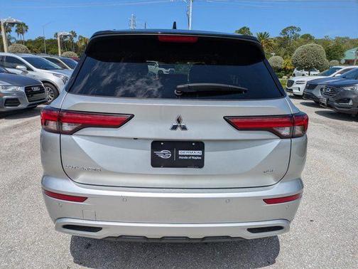 Silver 2023 Mitsubishi Outlander SEL