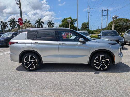 Silver 2023 Mitsubishi Outlander SEL