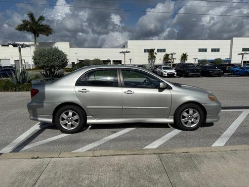 Gray 2003 Toyota Corolla