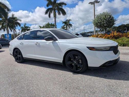 Platinum White Pearl 2023 Honda Accord Hybrid Sport-L