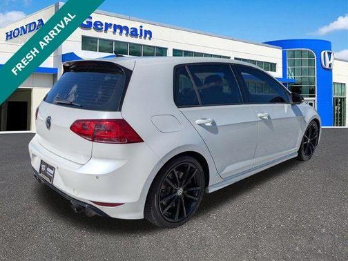 2017 Volkswagen Golf R 4-Door
