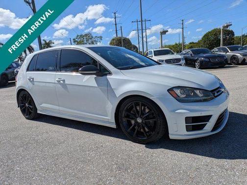 2017 Volkswagen Golf R 4-Door