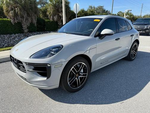 2020 Porsche Macan Turbo