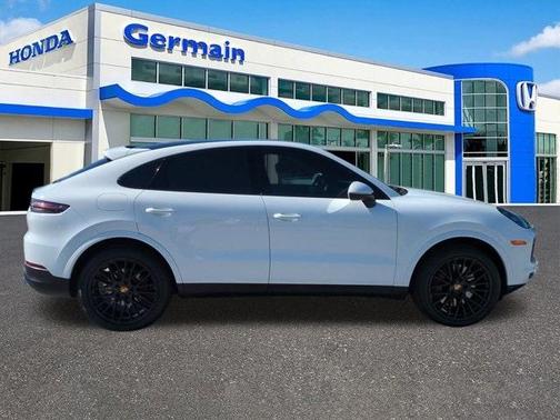 2022 Porsche Cayenne AWD