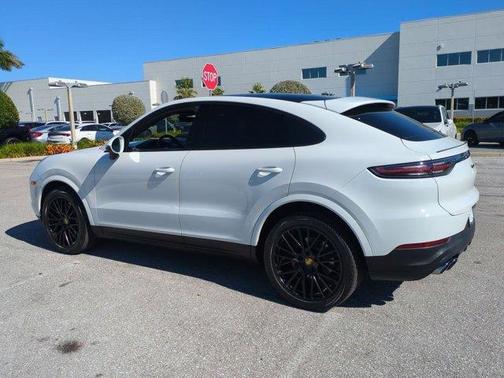 2022 Porsche Cayenne AWD