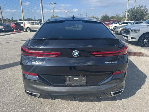 2022 BMW X6 xDrive40i