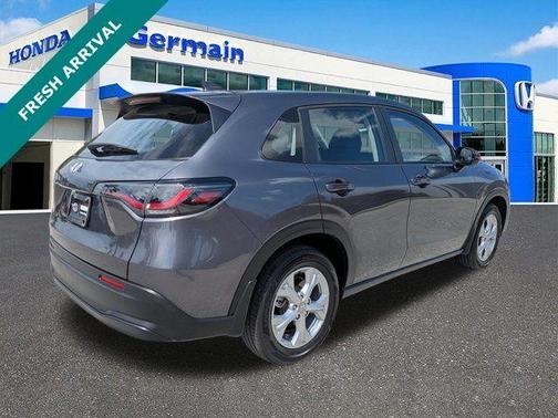 Modern Steel Metallic 2023 Honda HR-V LX