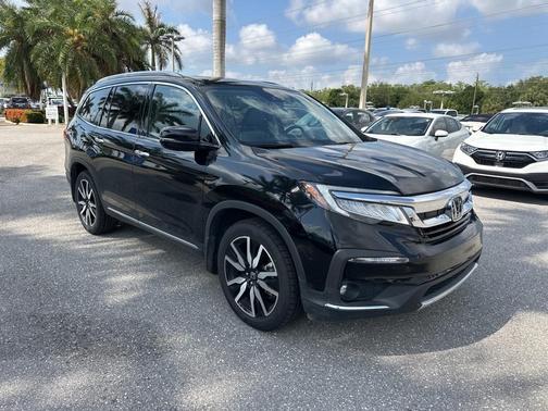 2022 Honda Pilot Touring 7-Passenger
