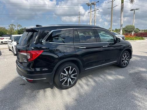 2022 Honda Pilot Touring 7-Passenger