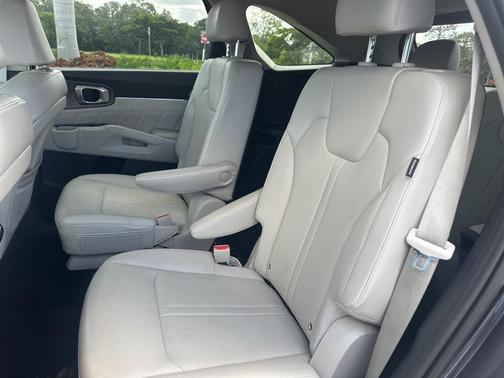 2025 Kia Sorento SX