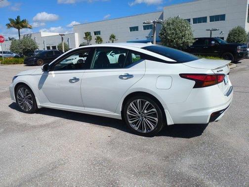 2023 Nissan Altima 2.5 SL