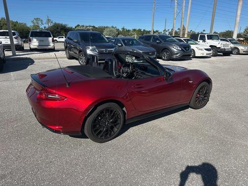 2024 Mazda MX-5 Miata Club