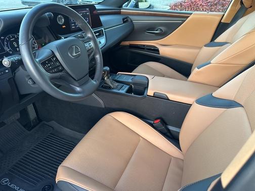2022 Lexus ES 350 Base