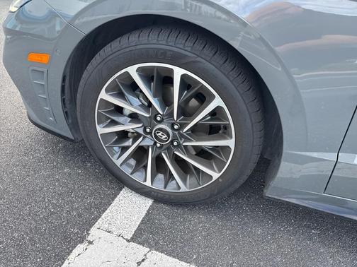 2021 Hyundai SONATA Limited