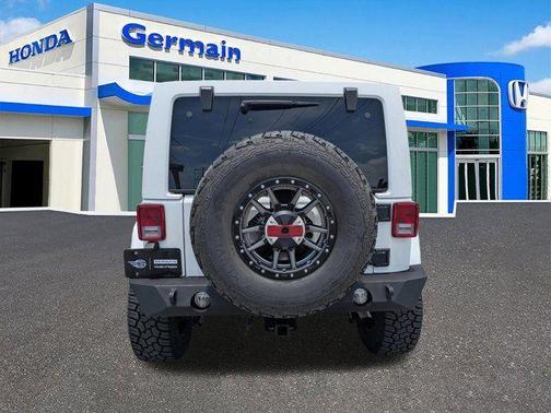 Bright White Clearcoat 2018 Jeep Wrangler JK Unlimited Sahara