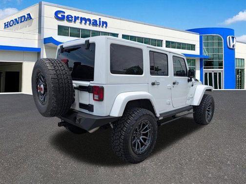 Bright White Clearcoat 2018 Jeep Wrangler JK Unlimited Sahara