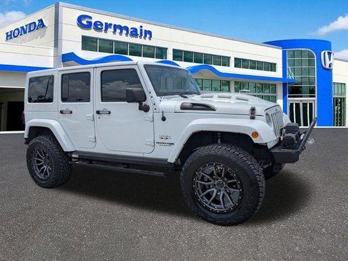 Bright White Clearcoat 2018 Jeep Wrangler JK Unlimited Sahara