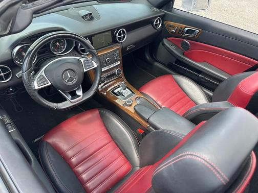 2017 Mercedes-Benz SLC 300 Base