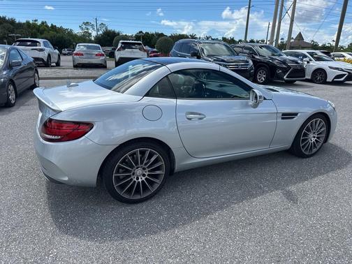 2017 Mercedes-Benz SLC 300 Base