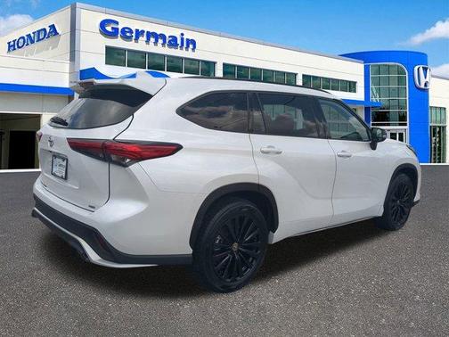 2023 Toyota Highlander XSE