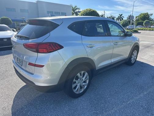 2019 Hyundai TUCSON SE