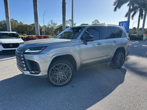 2022 Lexus LX 600 Luxury