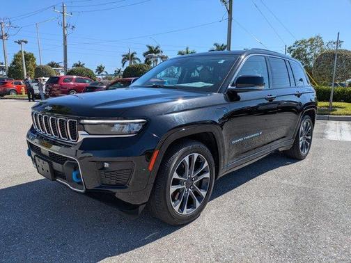 2022 Jeep Grand Cherokee 4xe Overland