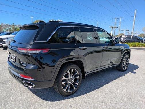 2022 Jeep Grand Cherokee 4xe Overland