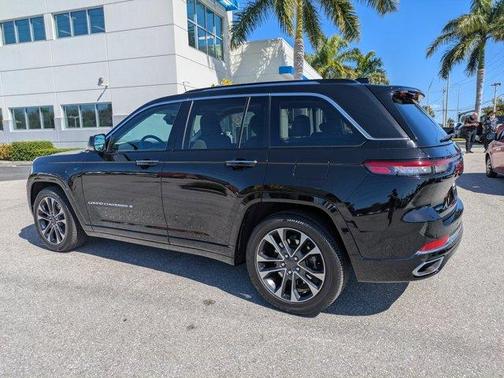 2022 Jeep Grand Cherokee 4xe Overland