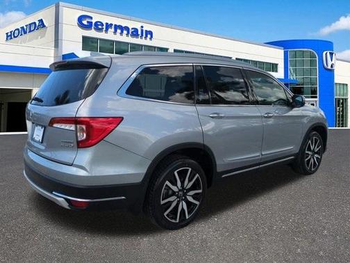 2022 Honda Pilot Touring 7-Passenger