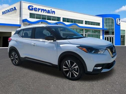 2019 Nissan Kicks SR