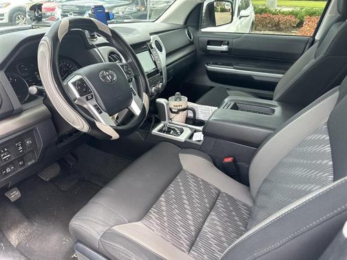 2018 Toyota Tundra SR5