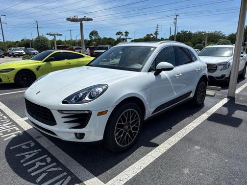 White 2018 Porsche Macan S