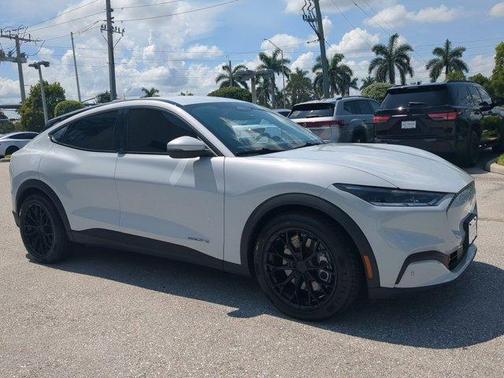 2022 Ford Mustang Mach-E Select