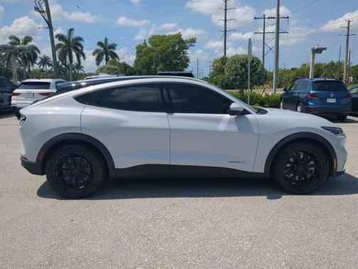 2022 Ford Mustang Mach-E Select