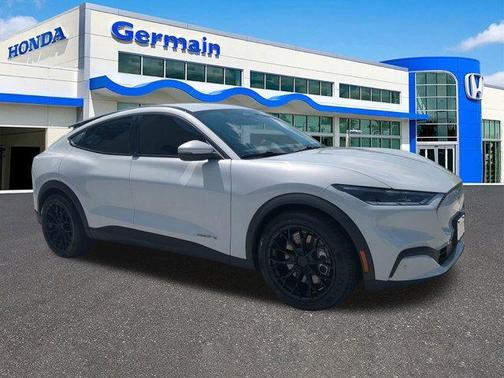 2022 Ford Mustang Mach-E Select
