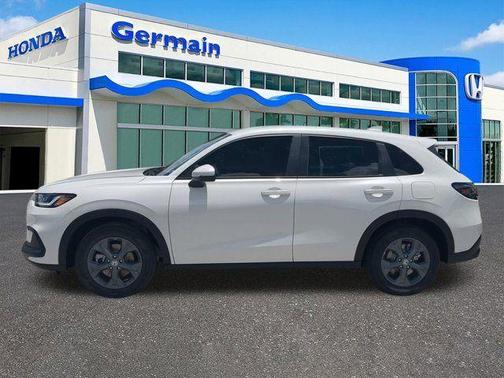 Platinum White Pearl 2026 Honda HR-V LX