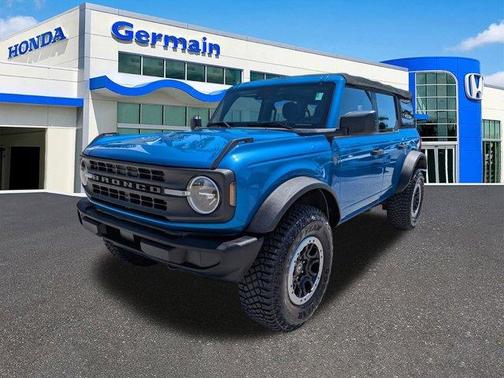 Blue Metallic 2022 Ford Bronco Base